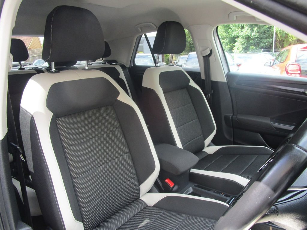 Volkswagen T Roc