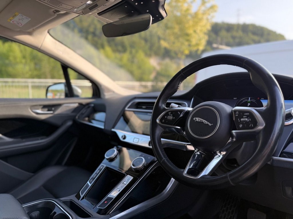 Jaguar I Pace
