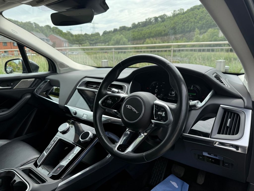 Jaguar I Pace