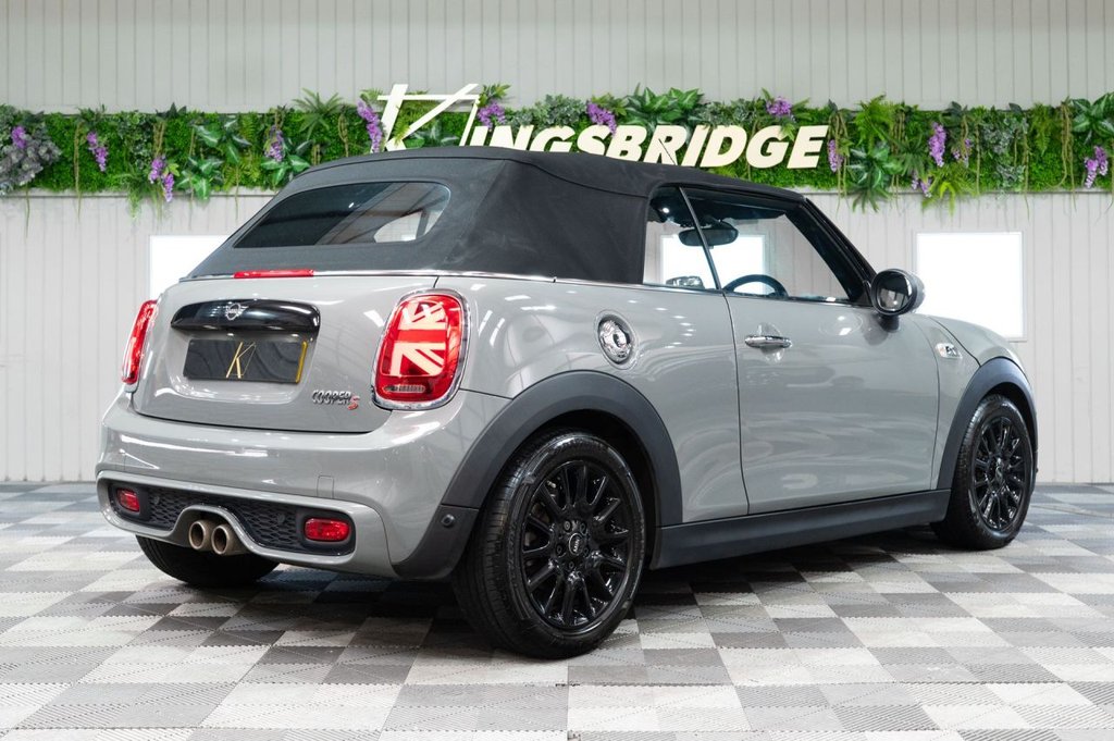 MINI Convertible