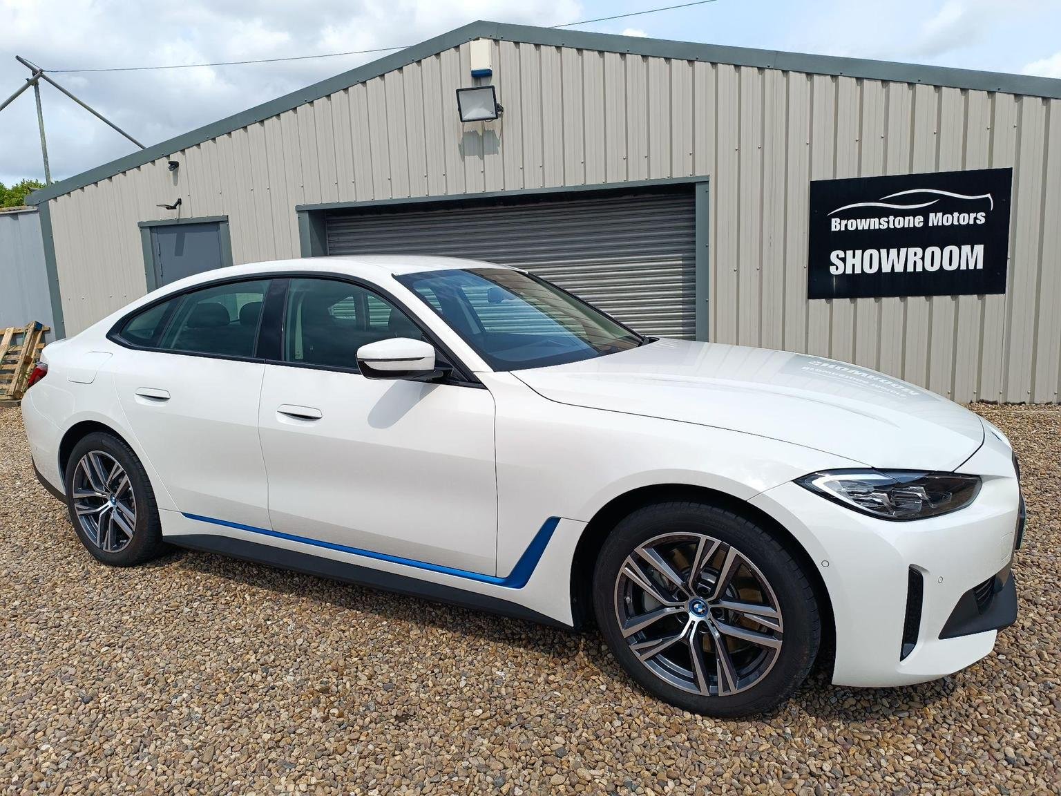 BMW i4