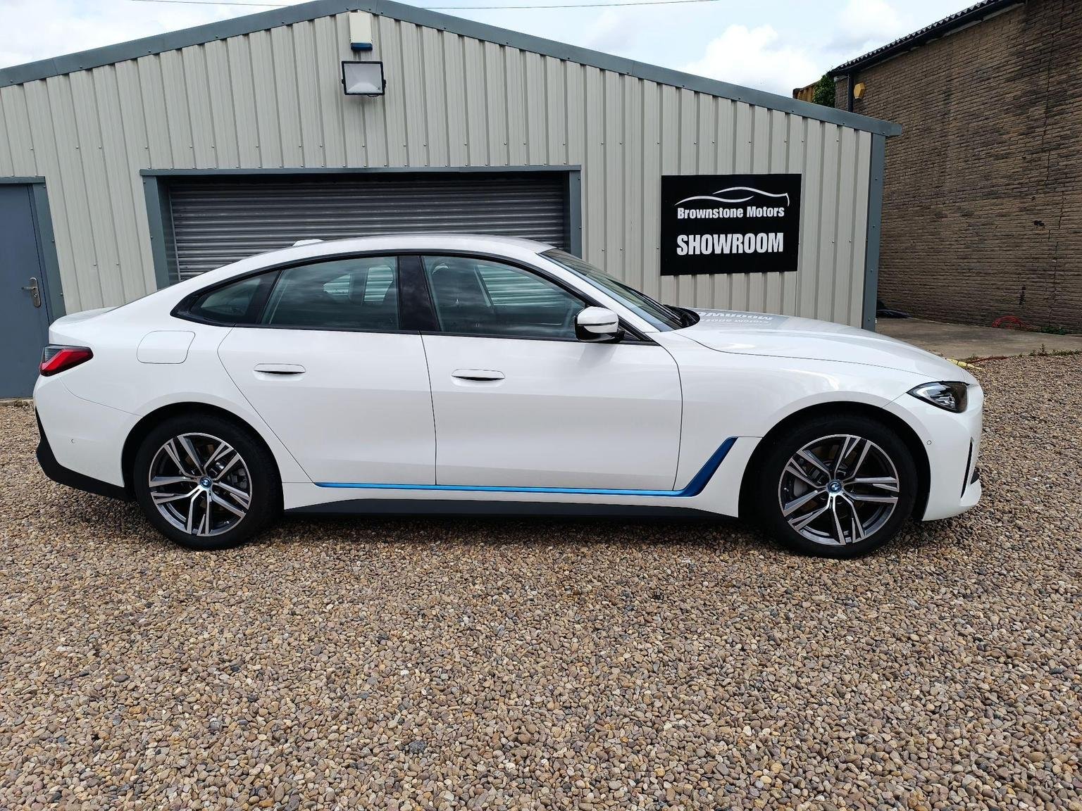 BMW i4