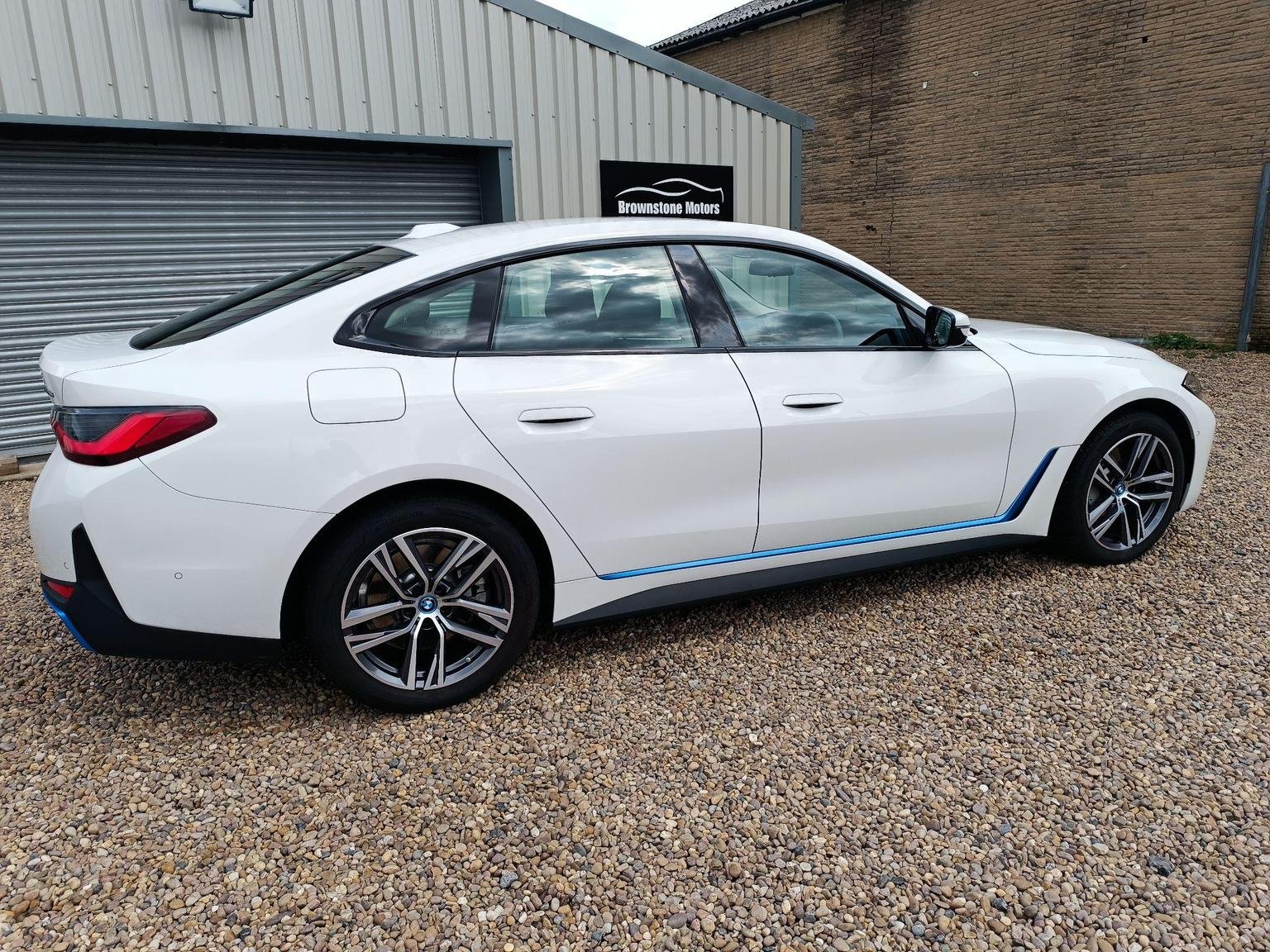 BMW i4