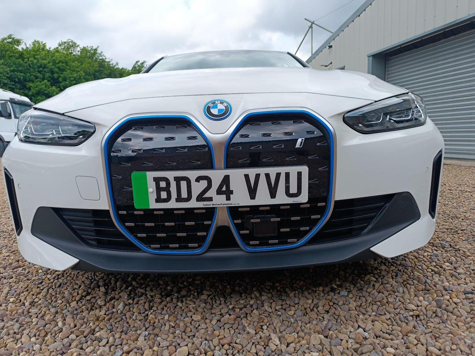 BMW i4