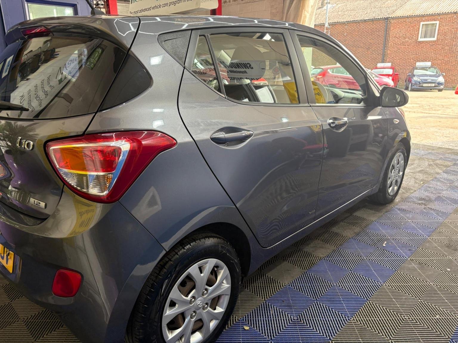 Hyundai i10