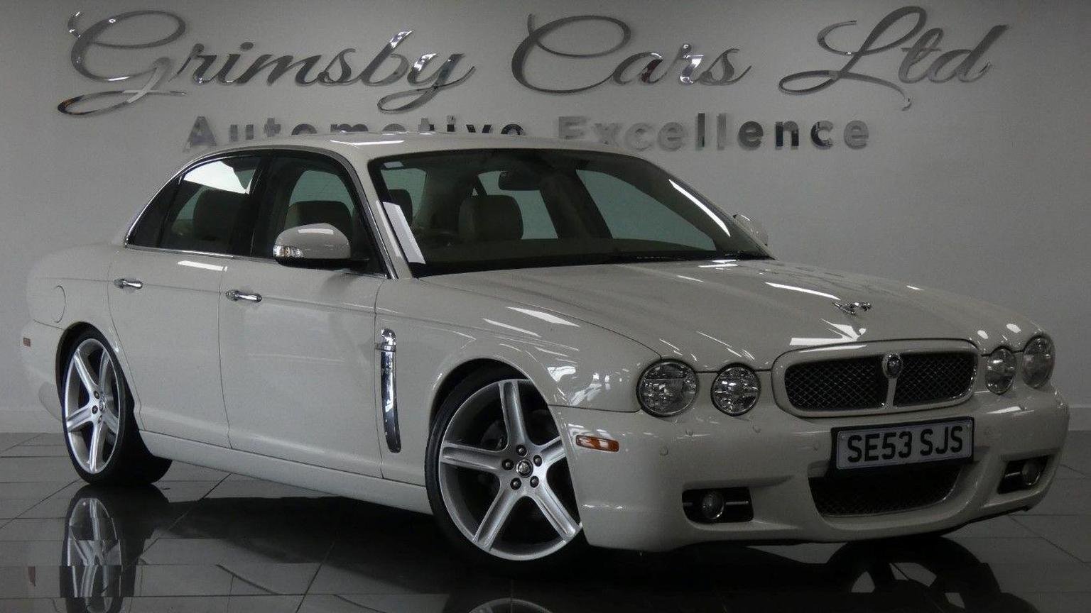 Jaguar XJ