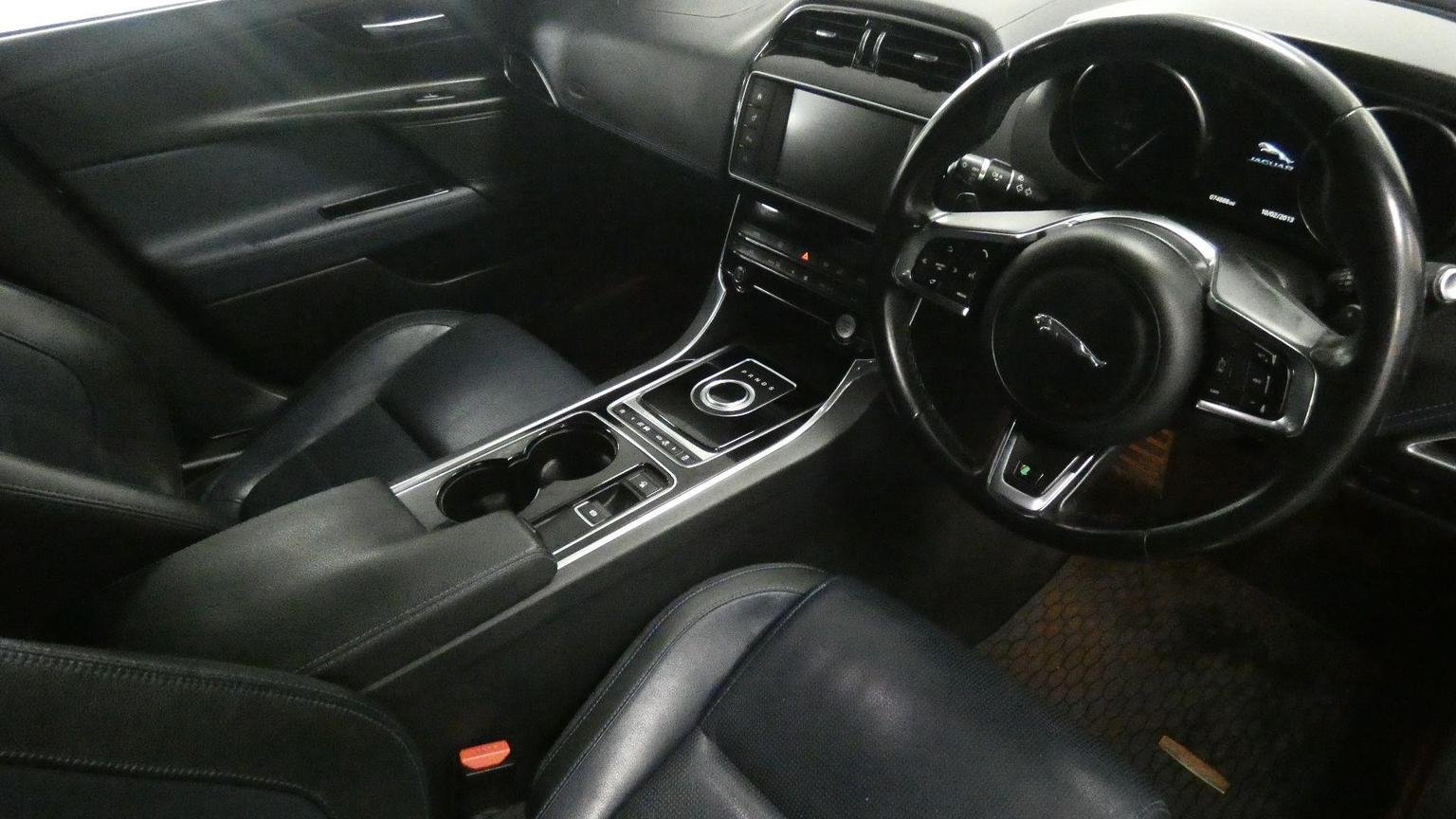 Jaguar XE