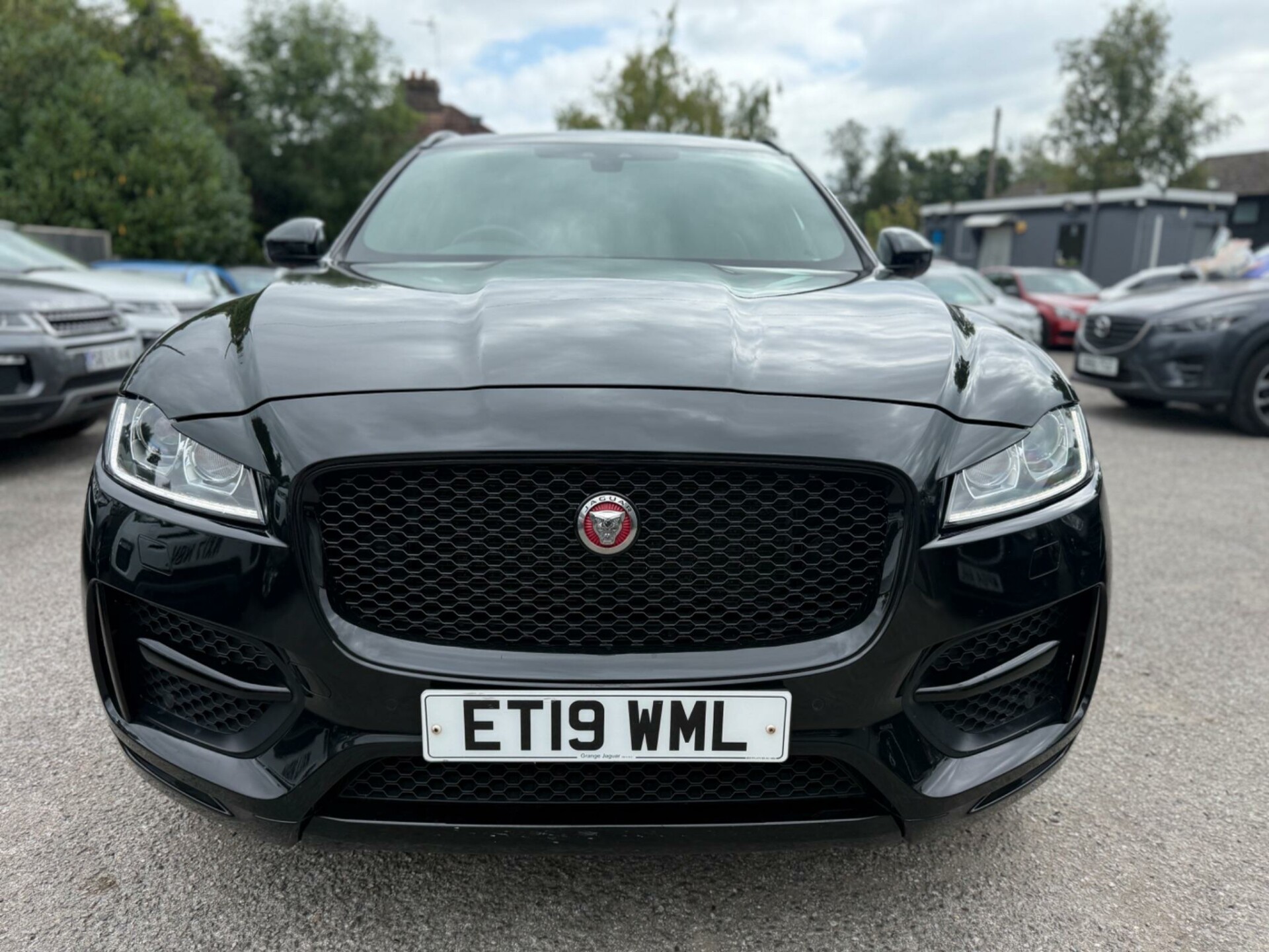 Jaguar F Pace
