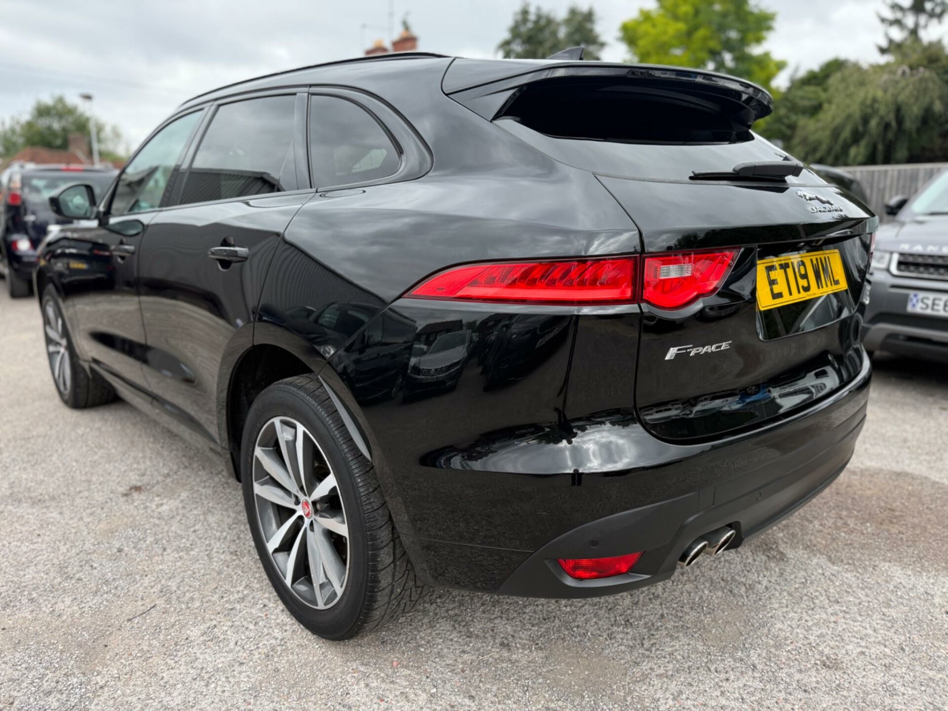 Jaguar F Pace