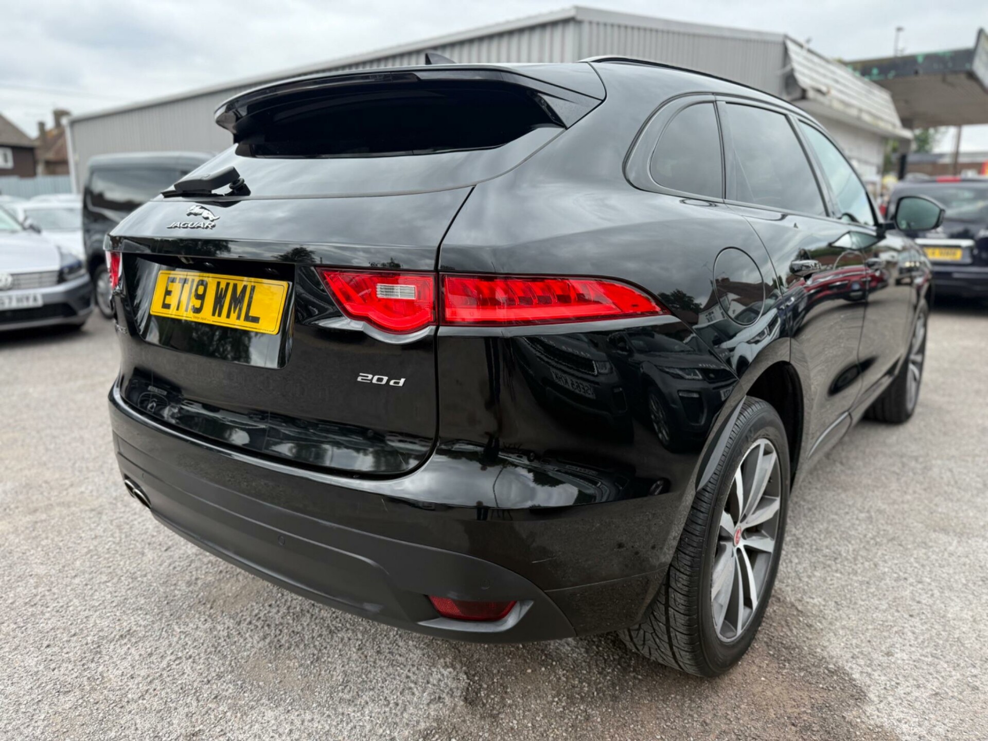 Jaguar F Pace