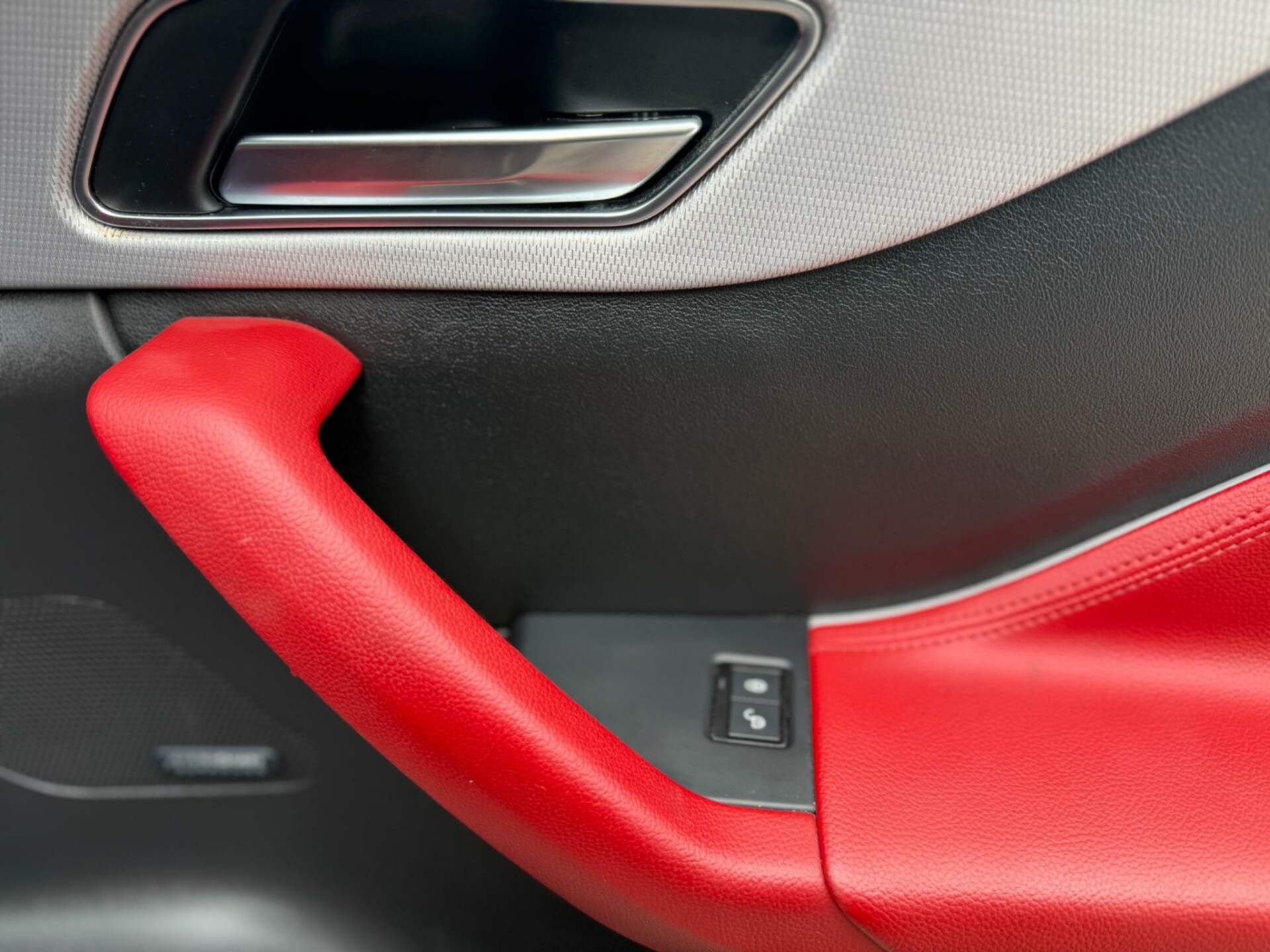 Jaguar F Pace