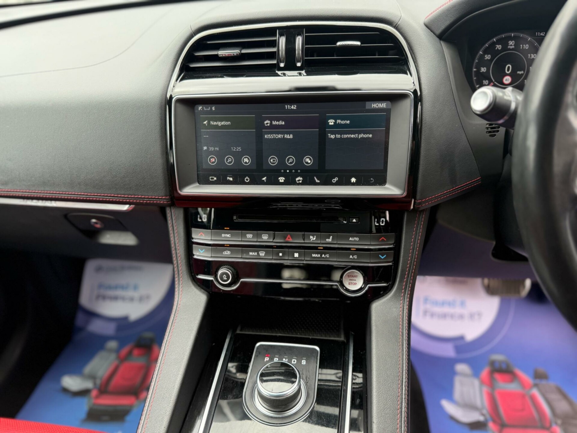 Jaguar F Pace