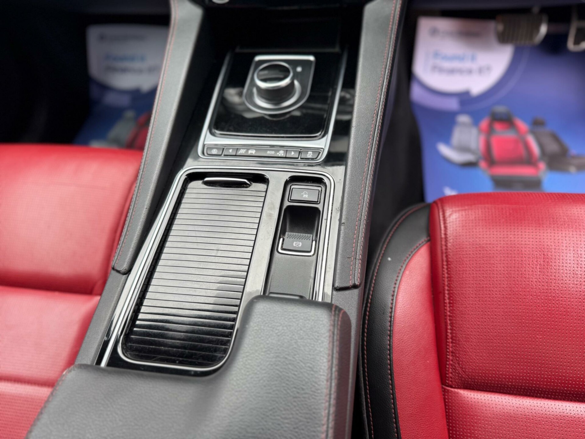Jaguar F Pace