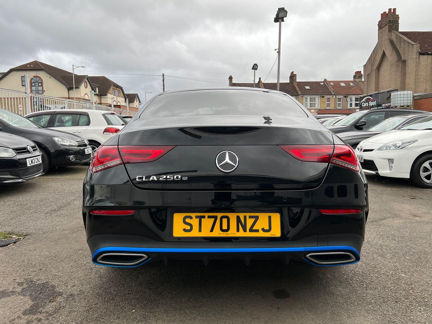 Mercedes Benz CLA