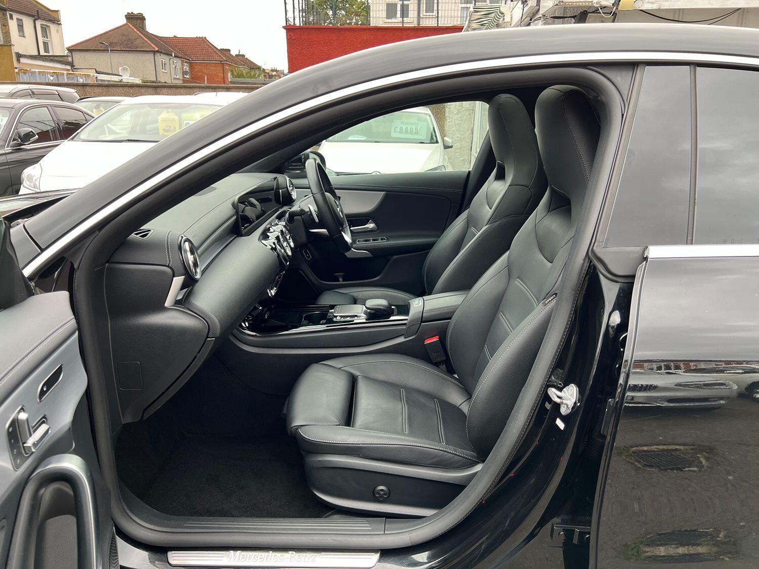 Mercedes Benz CLA