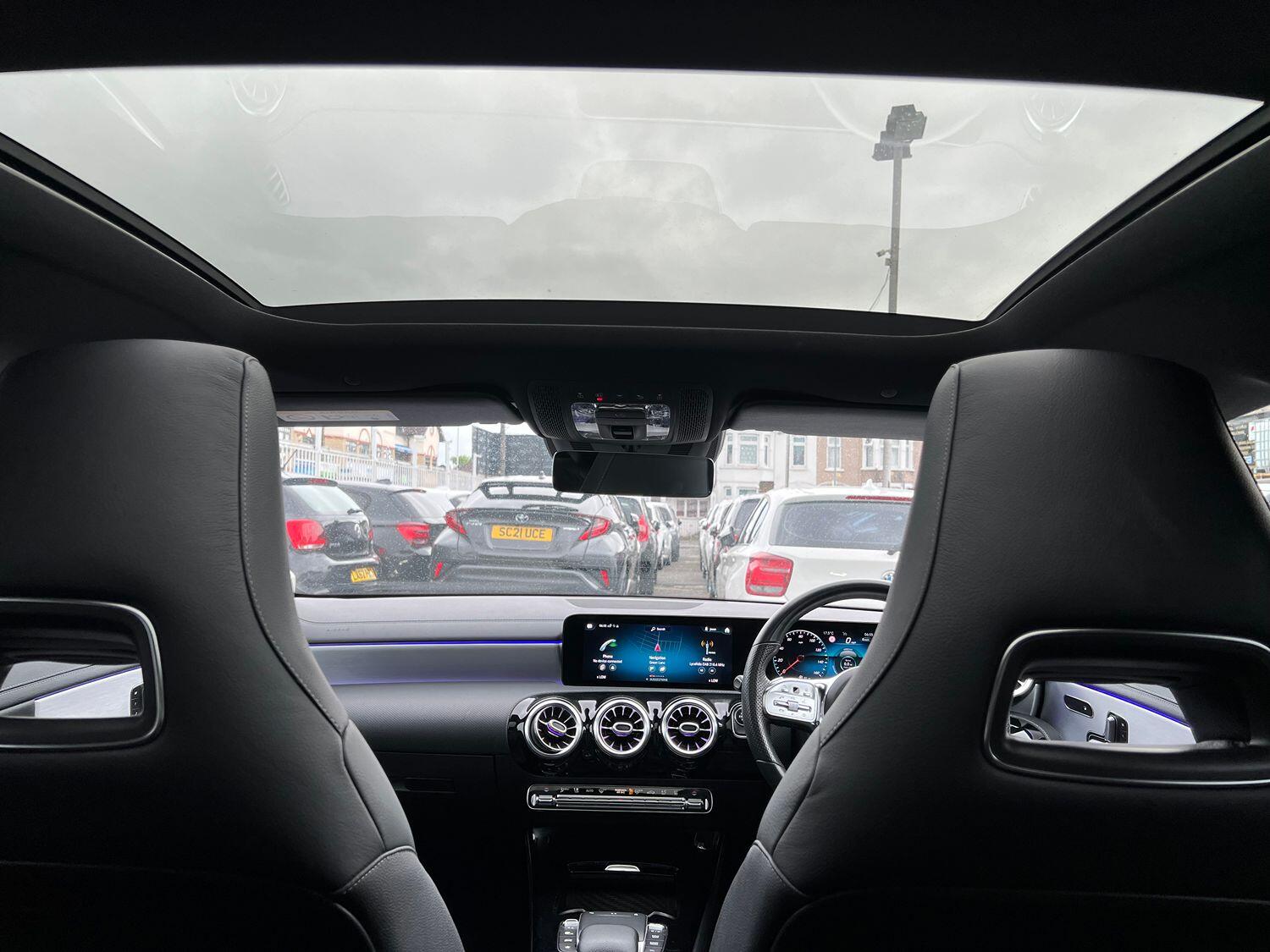 Mercedes Benz CLA