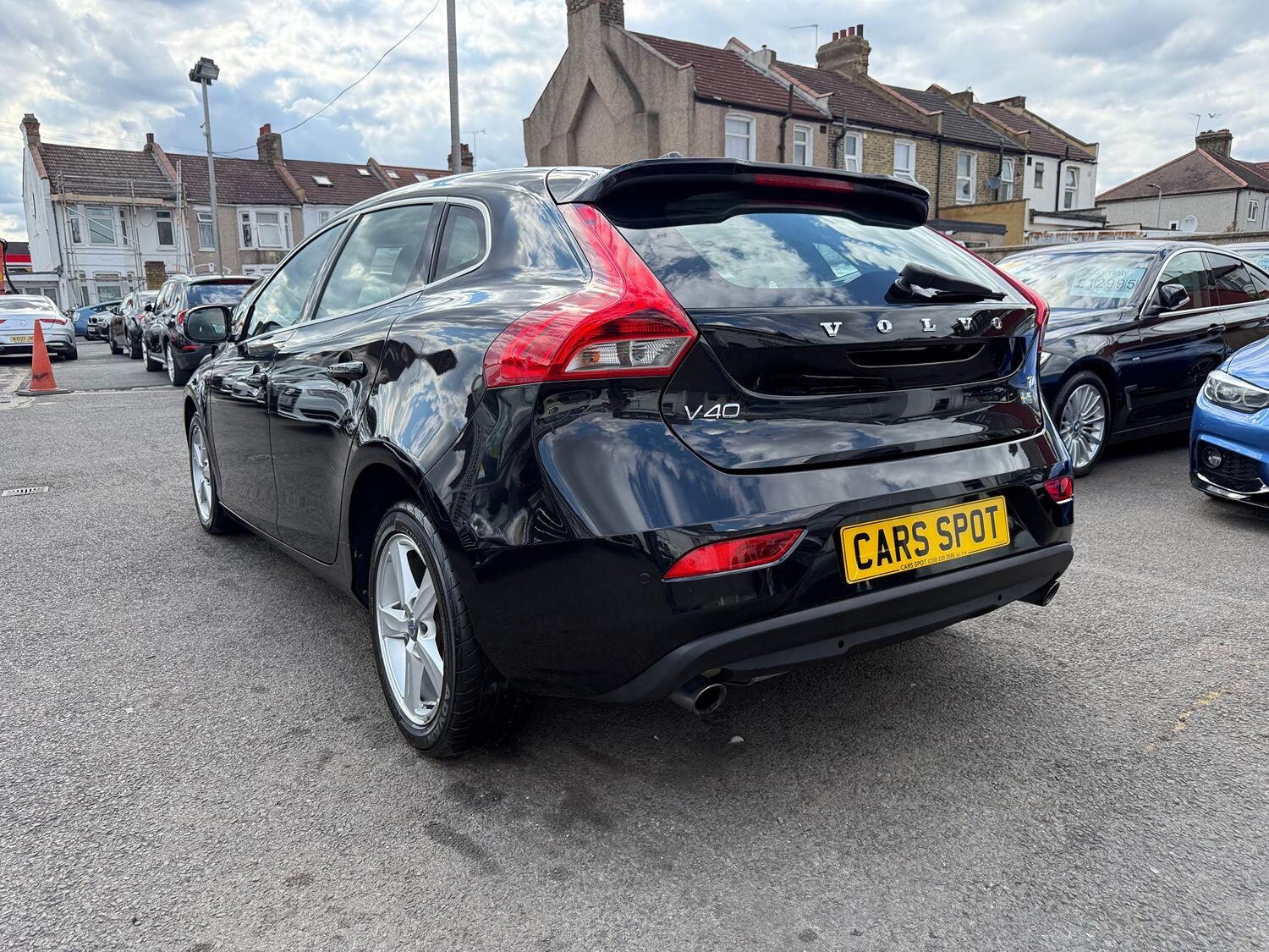Volvo V40