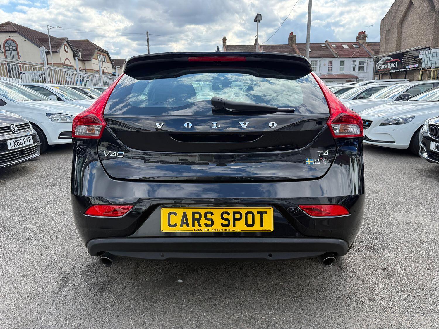 Volvo V40