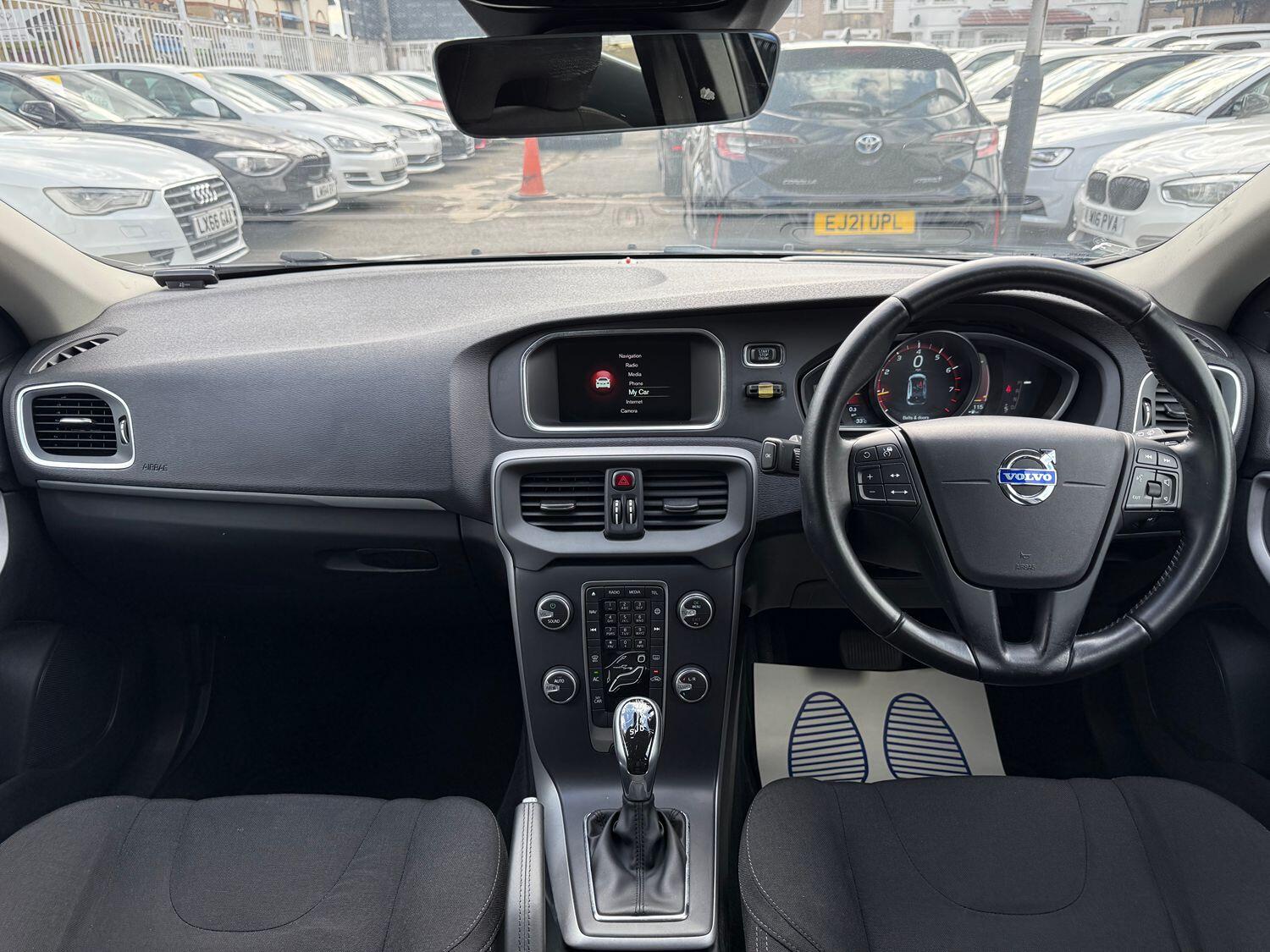 Volvo V40