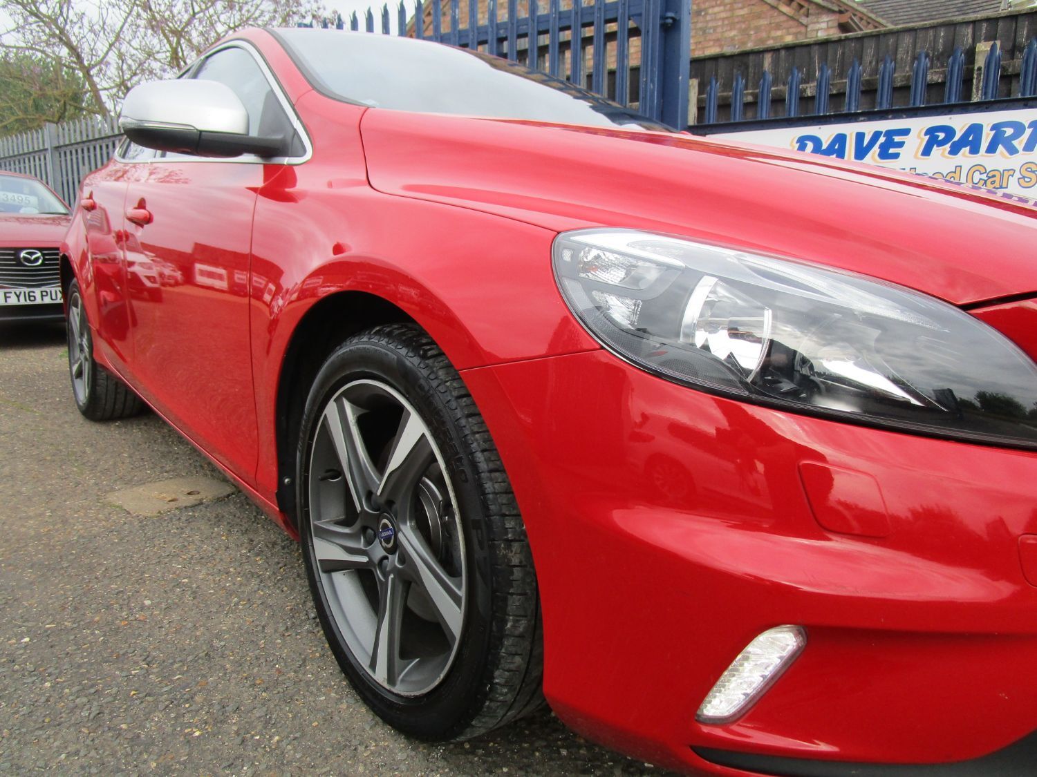 Volvo V40