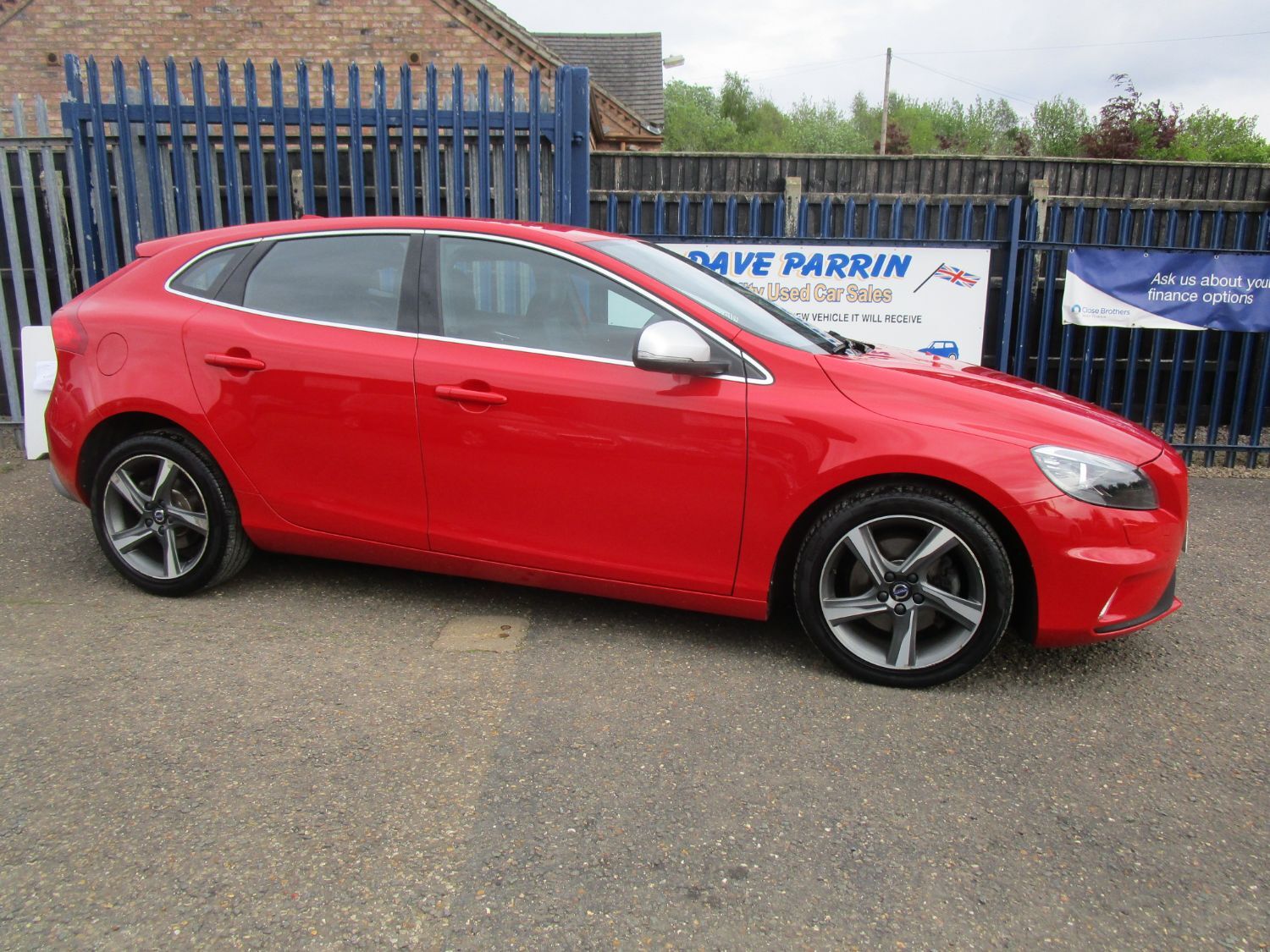 Volvo V40