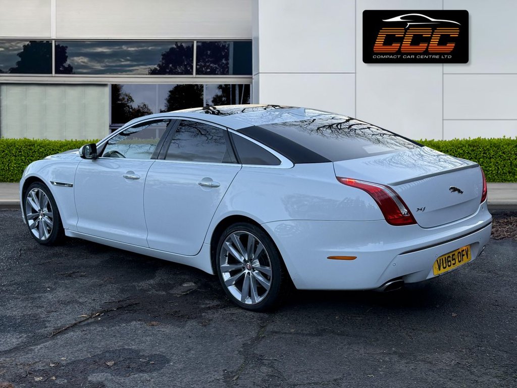 Jaguar XJ