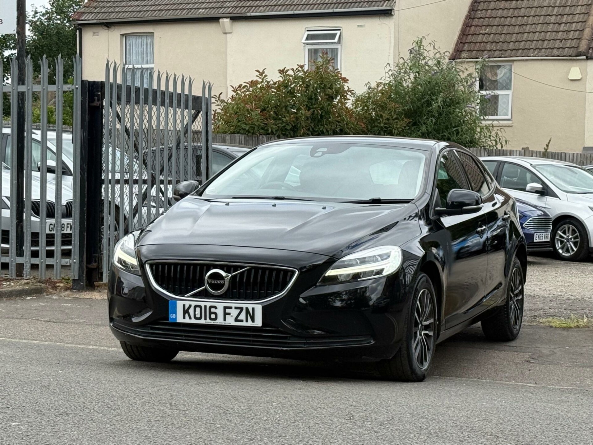 Volvo V40
