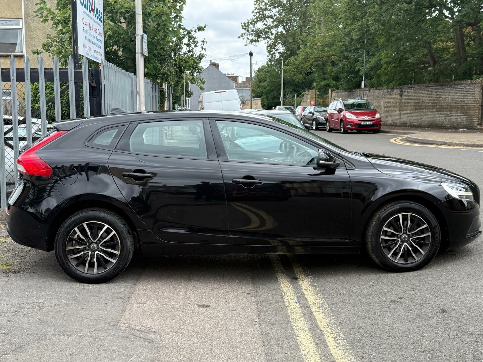 Volvo V40