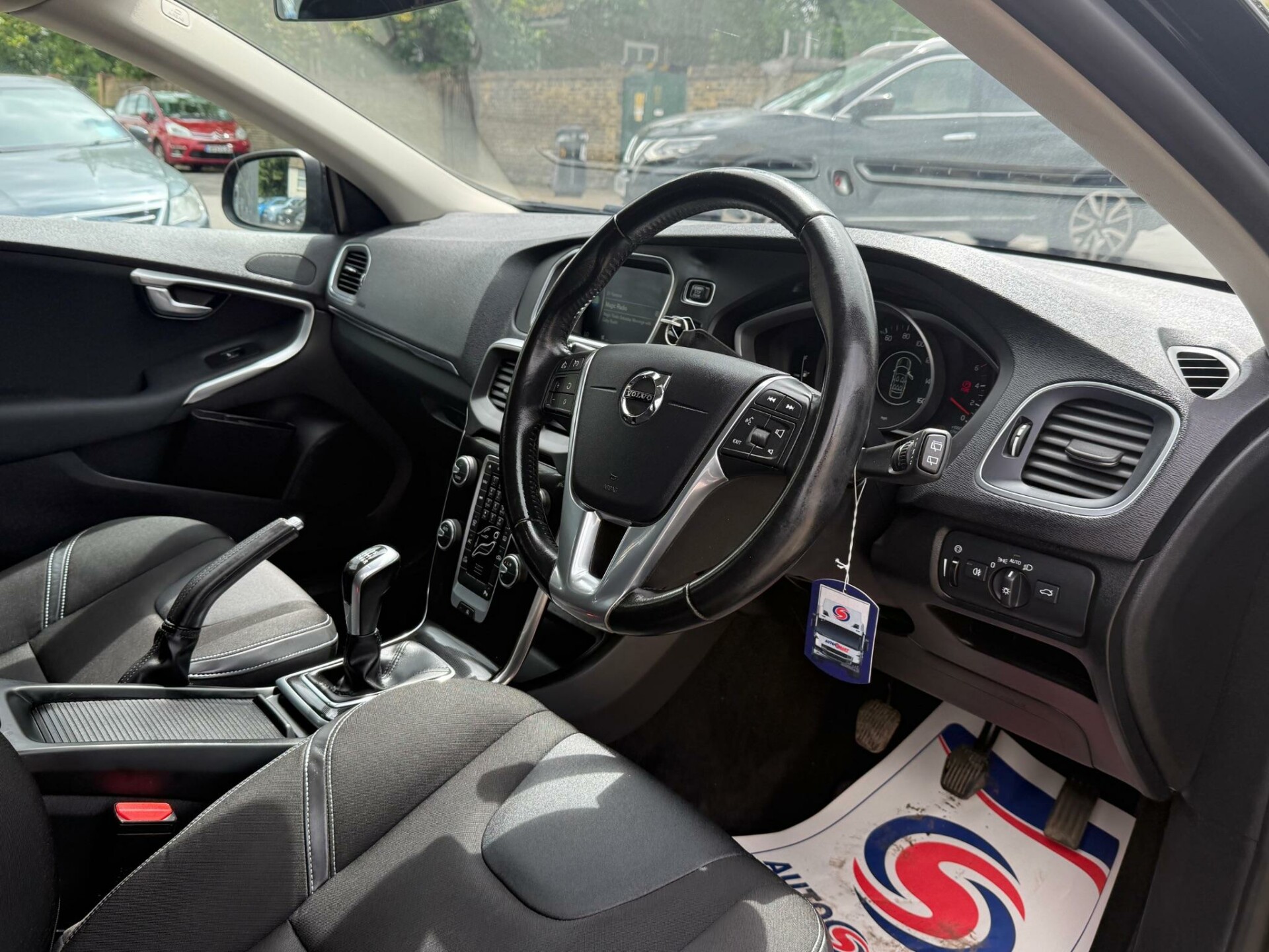 Volvo V40