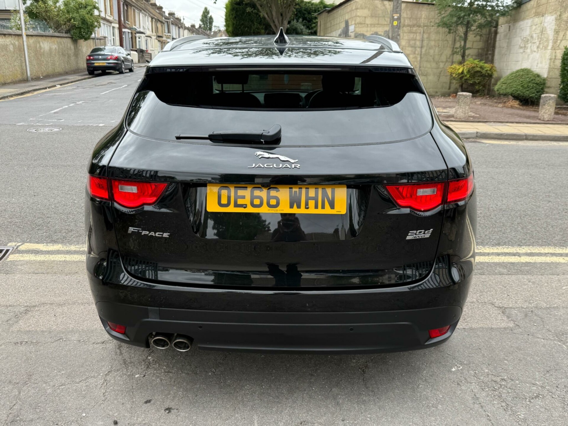 Jaguar F Pace