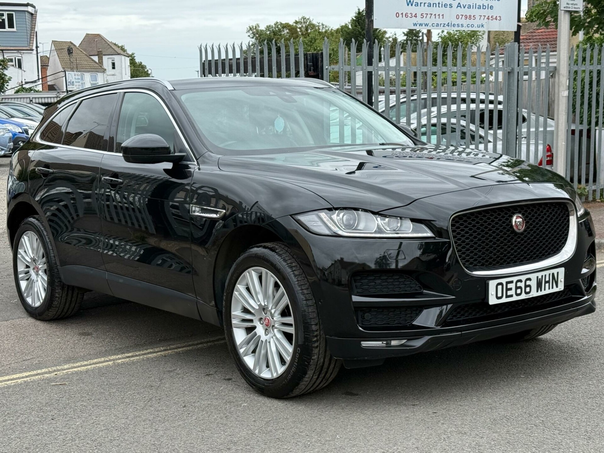 Jaguar F Pace
