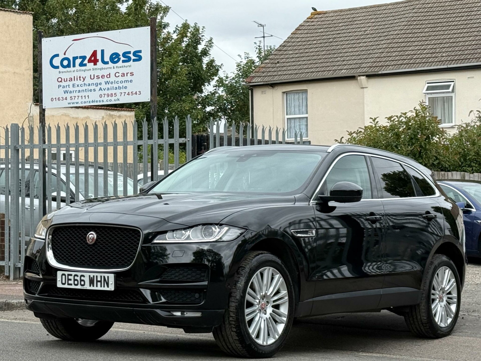 Jaguar F Pace