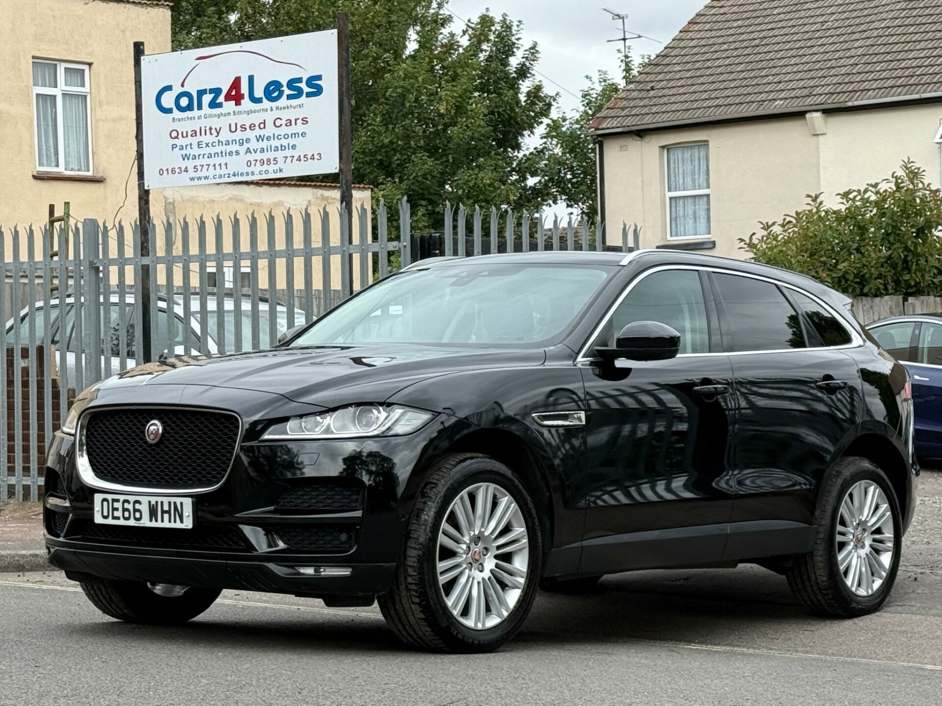 Jaguar F Pace