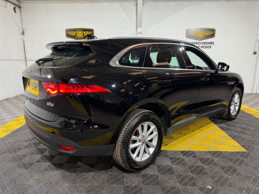 Jaguar F Pace