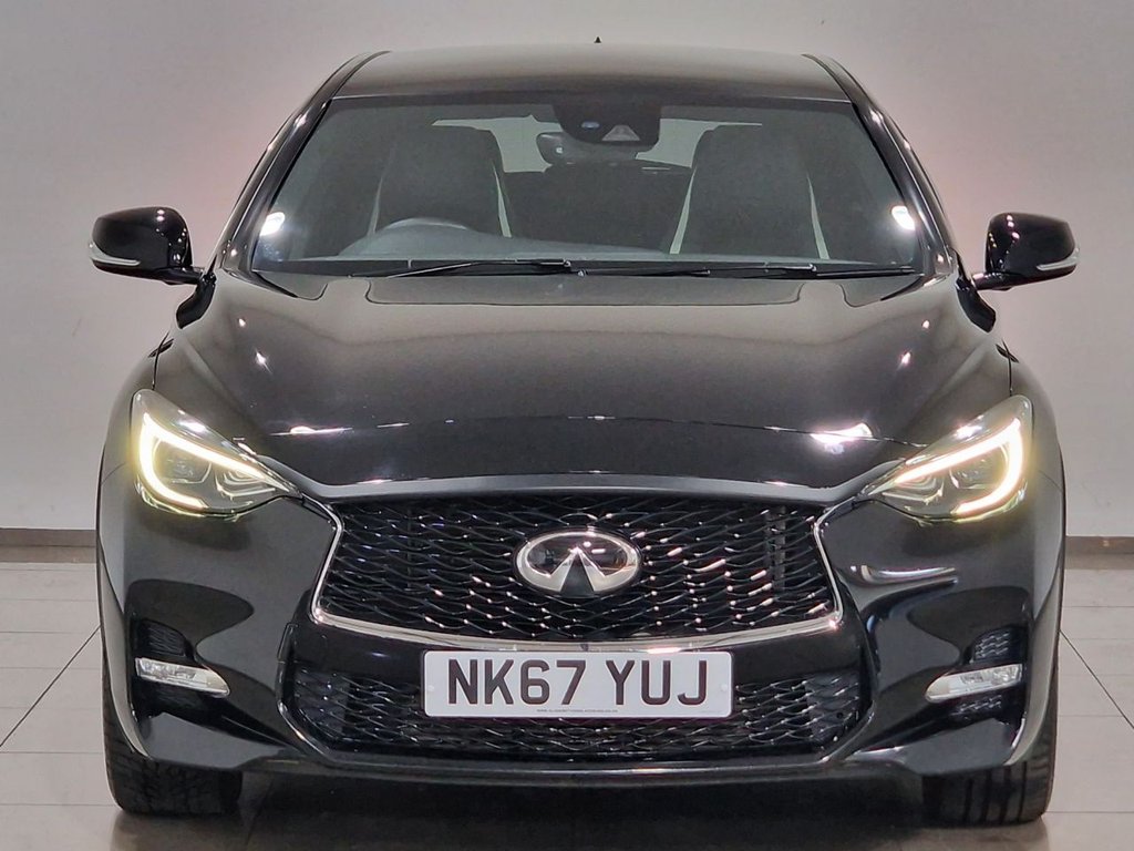 Infiniti Q30