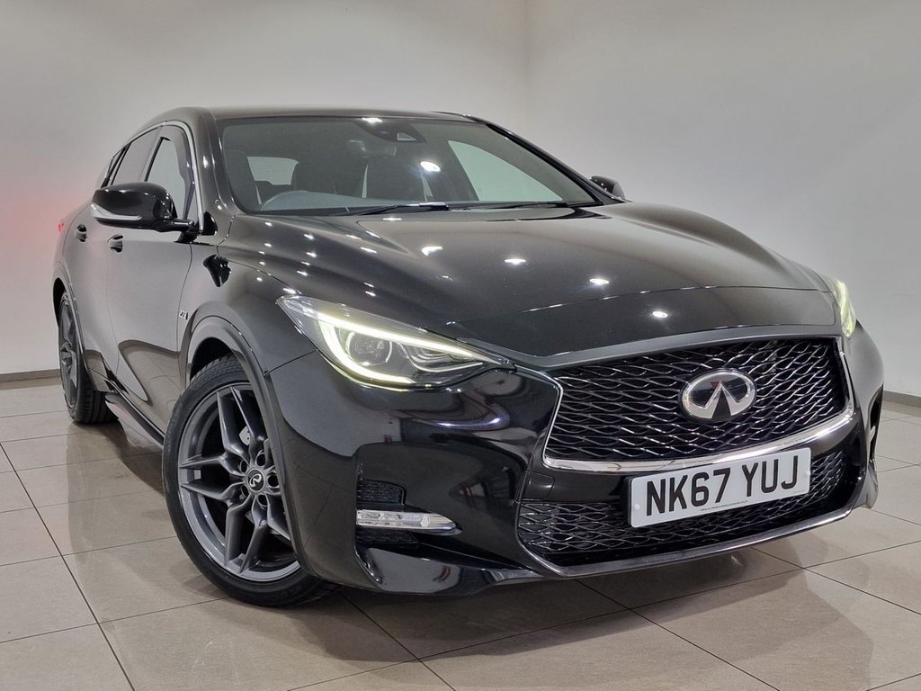 Infiniti Q30