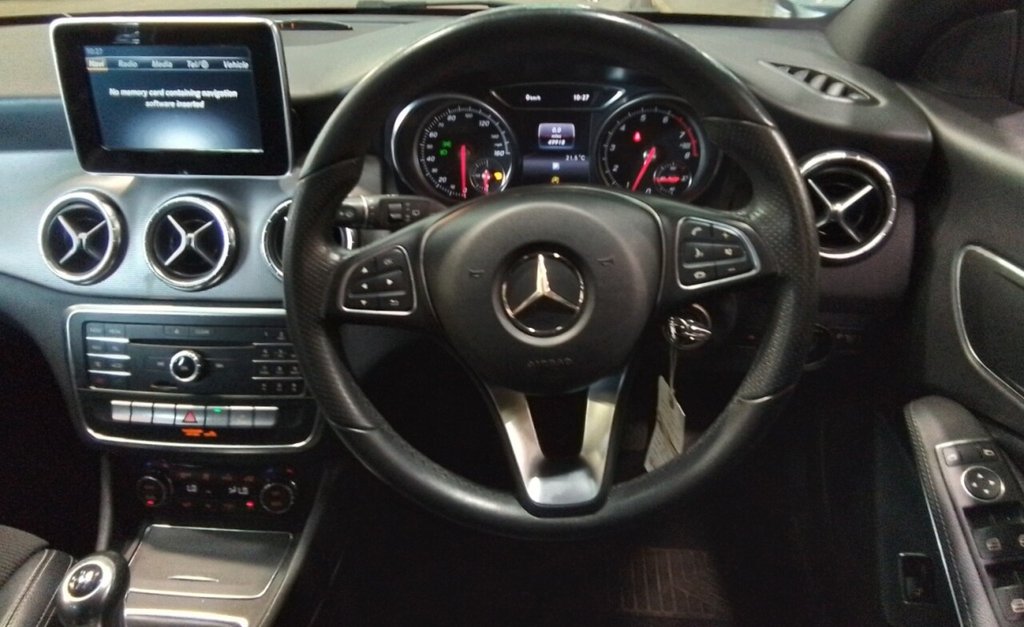 Mercedes Benz CLA