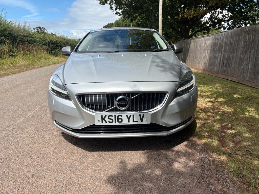 Volvo V40