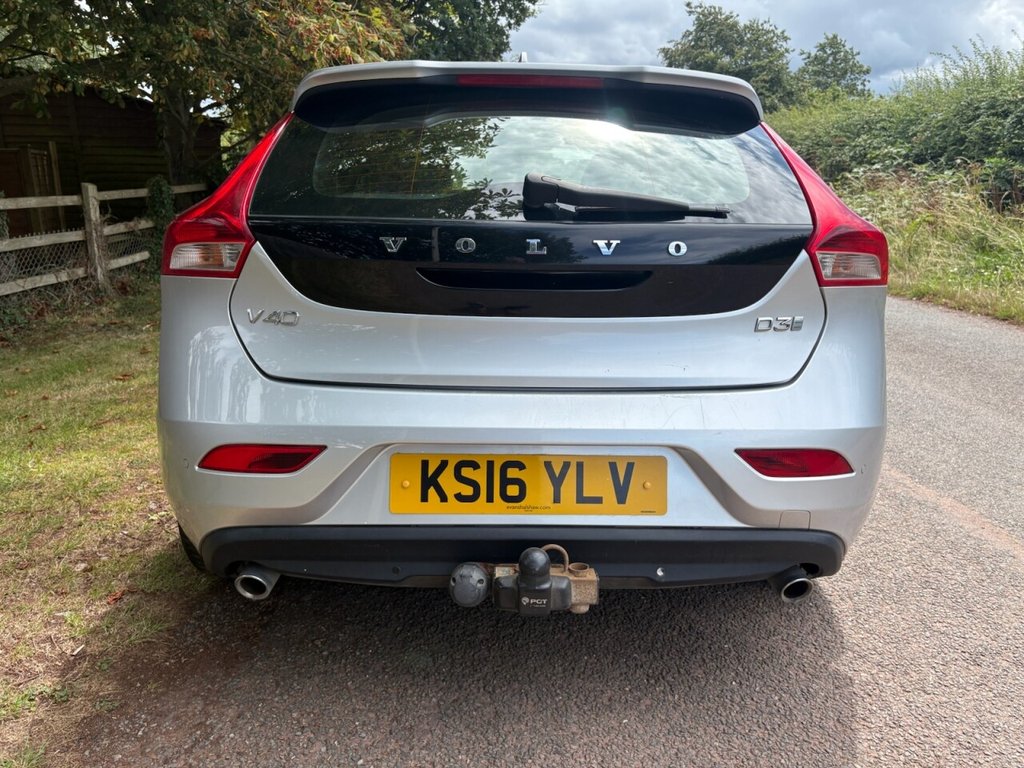Volvo V40