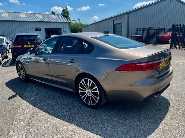 Jaguar XF