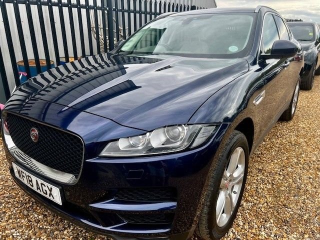 Jaguar F Pace