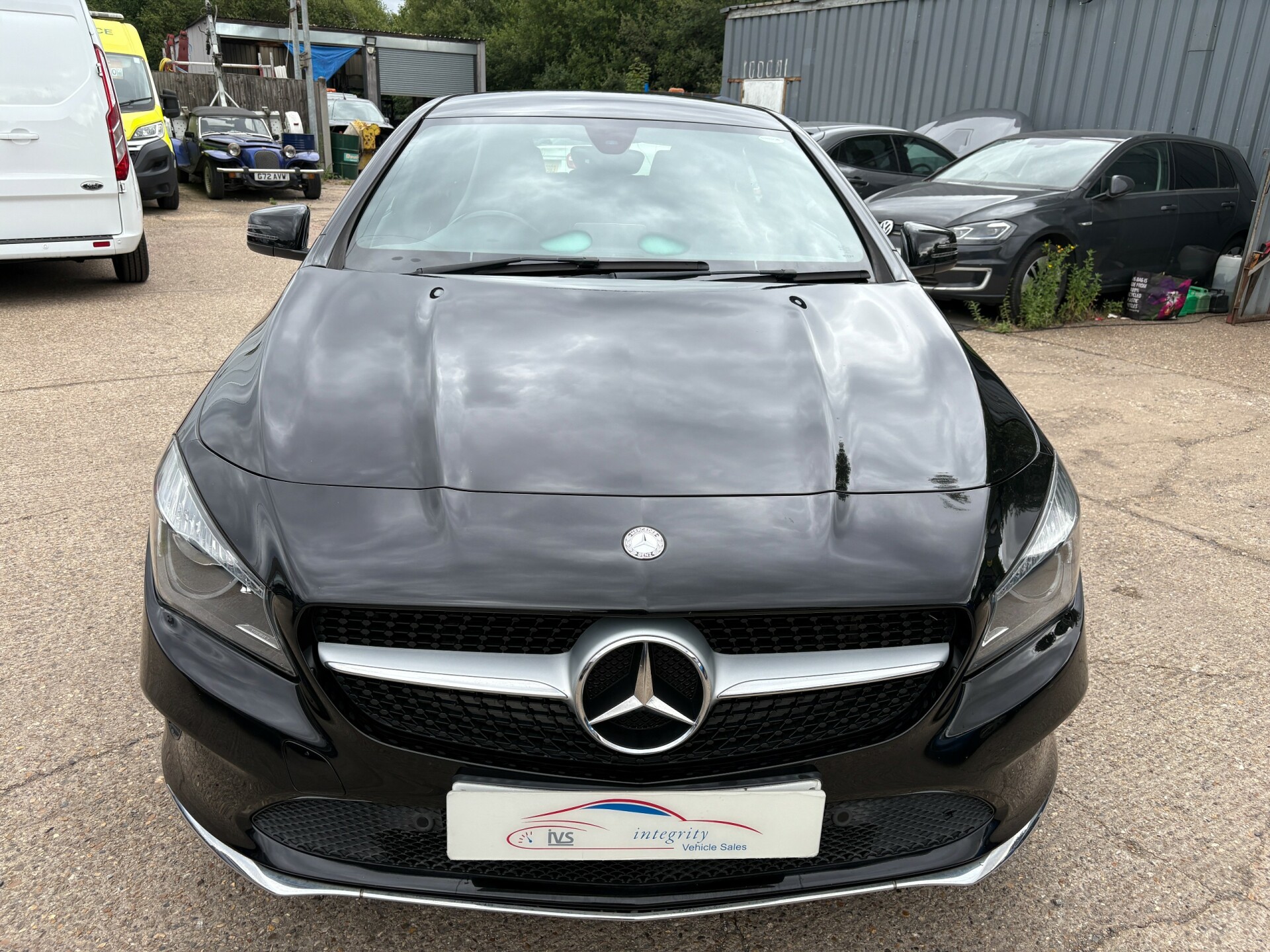 Mercedes Benz CLA