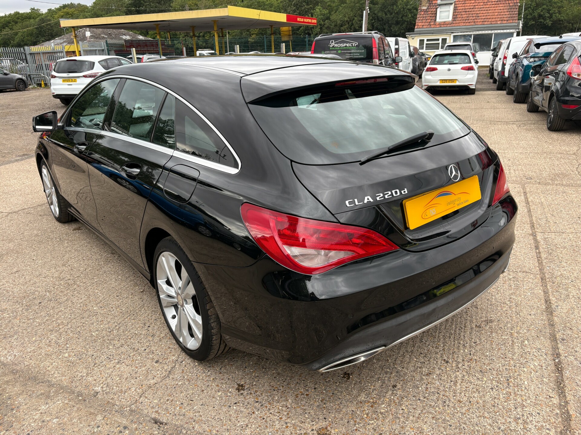 Mercedes Benz CLA