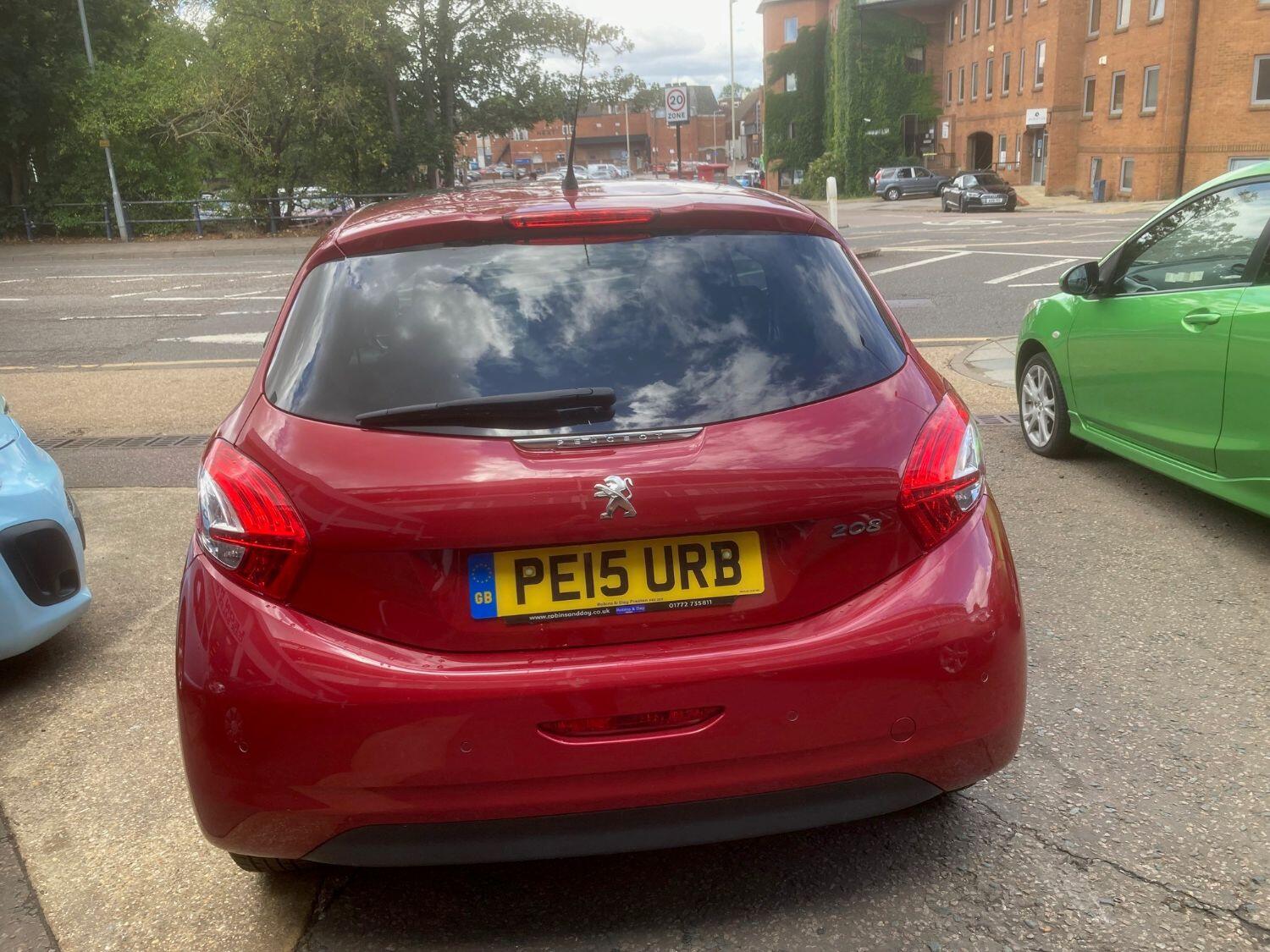 Peugeot 208
