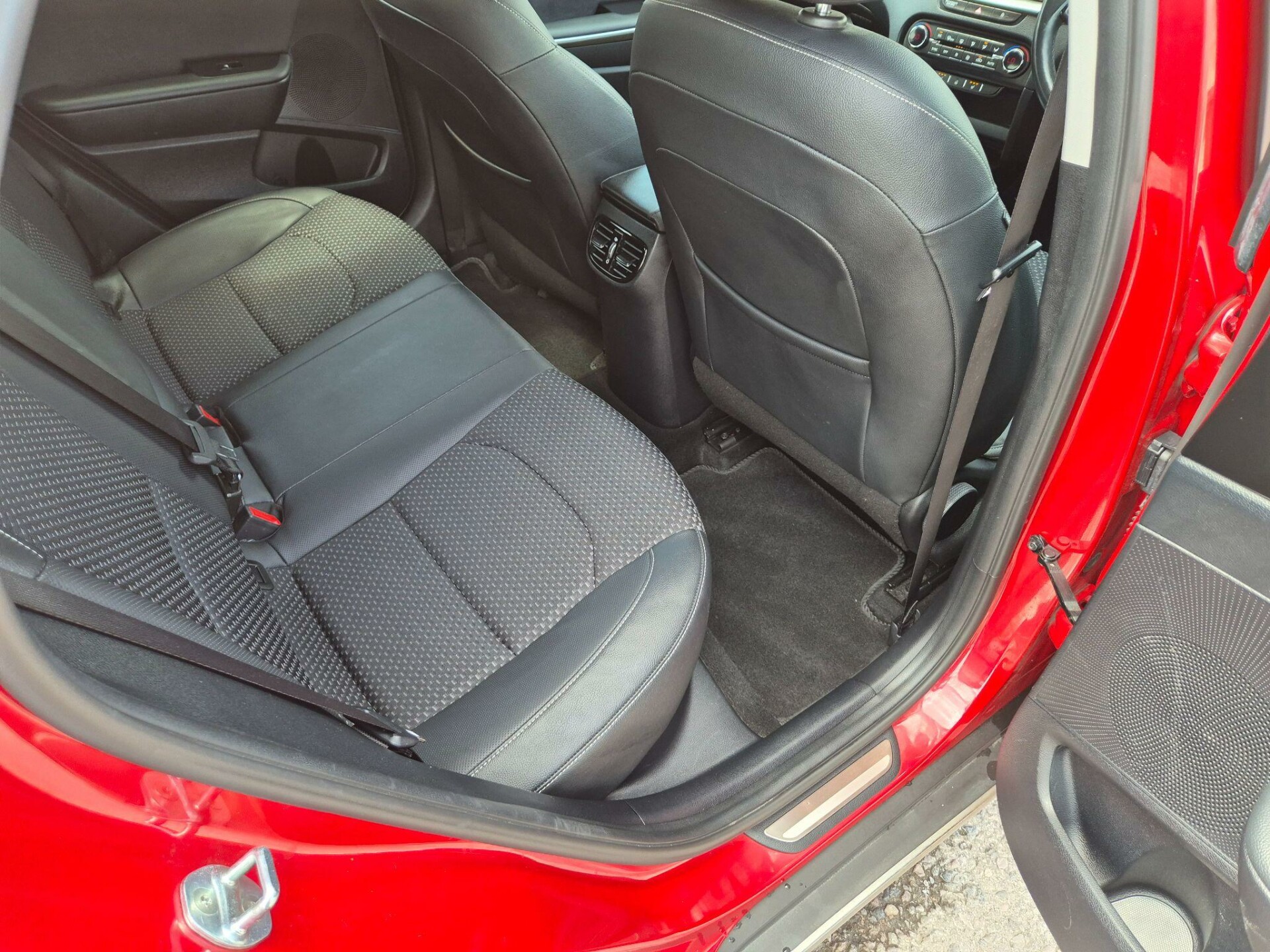 Kia XCEE'D