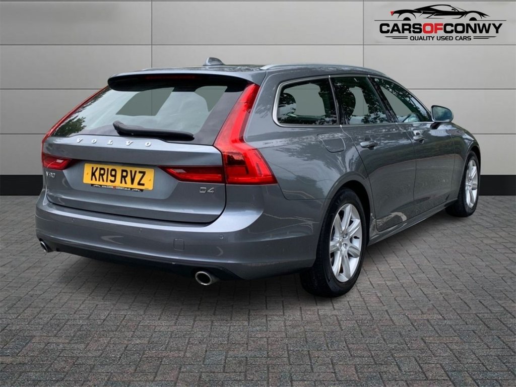 Volvo V90
