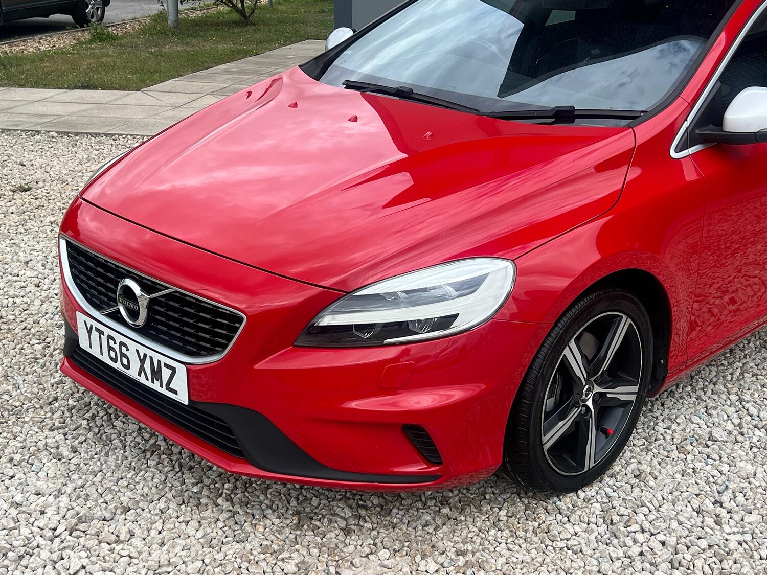 Volvo V40