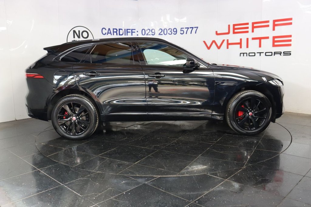Jaguar F Pace
