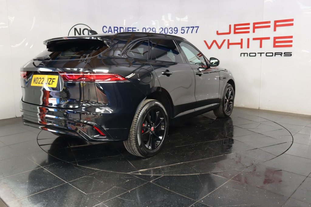 Jaguar F Pace