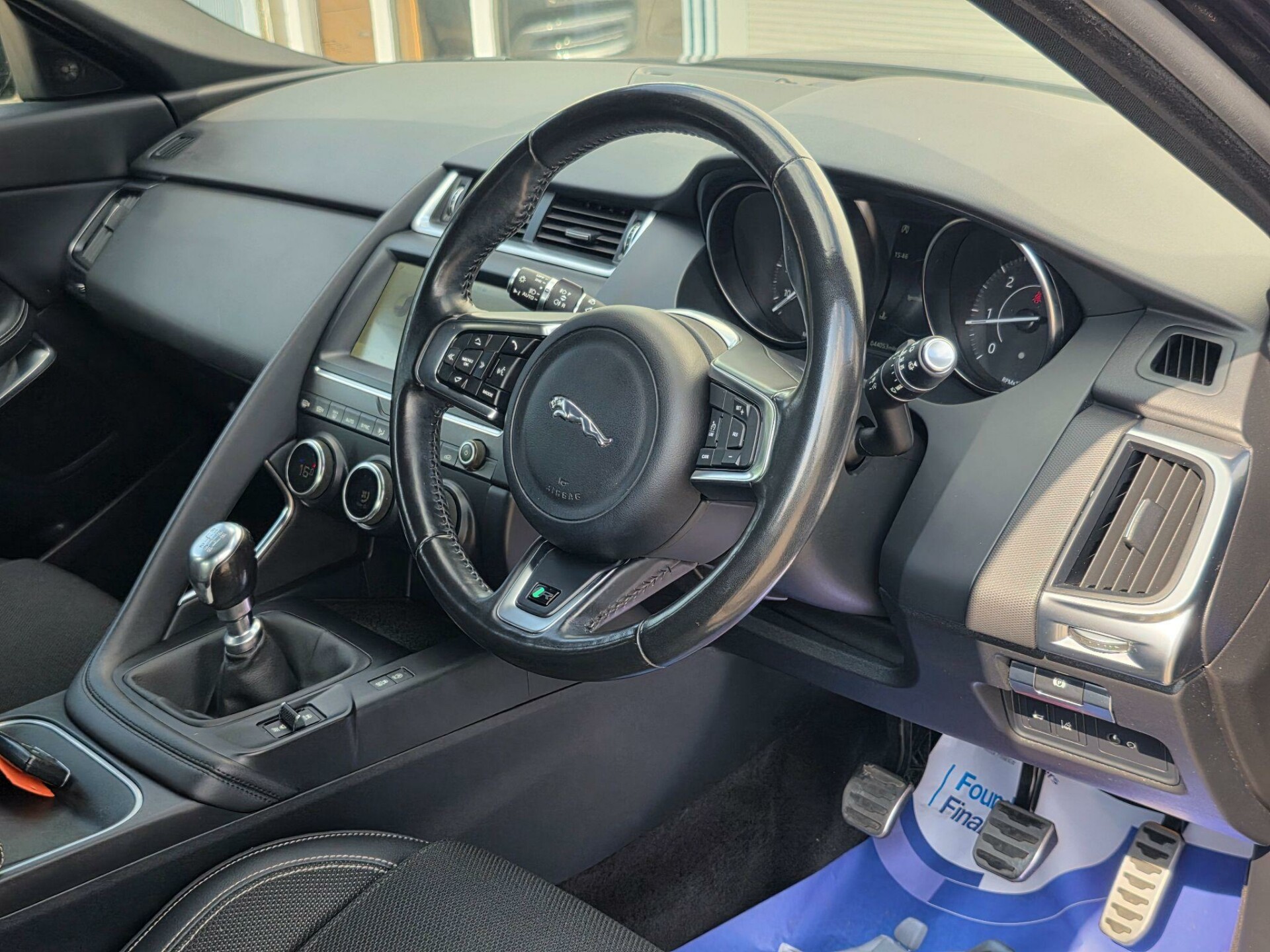 Jaguar E Pace